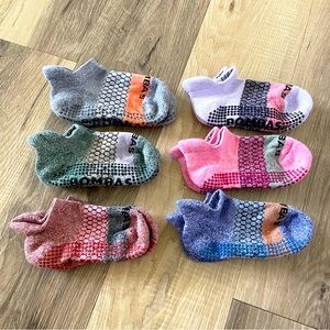 NWOT Youth Bombas 6pk